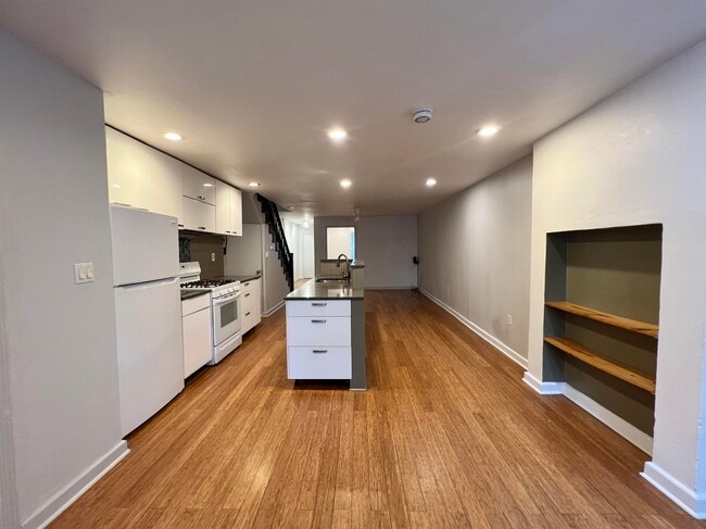 Building Photo - 148 Webster Ave Unit G Rental