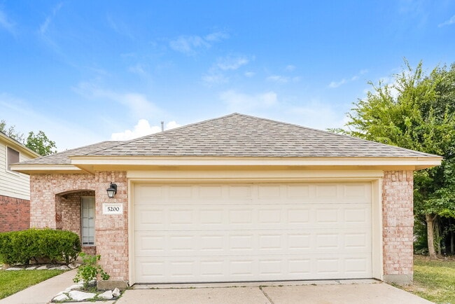 Photo - 5200 Rockwood Dr