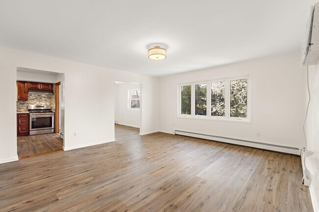 Photo - 184 Central Ln