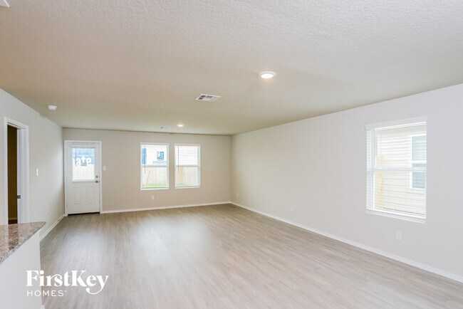 Photo - 1718 Morse Way