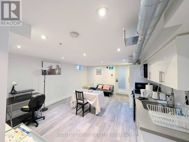 Photo - 189 Sheridan Ave Unit 5