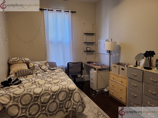 Photo - 719 Parker St Unit 717-1