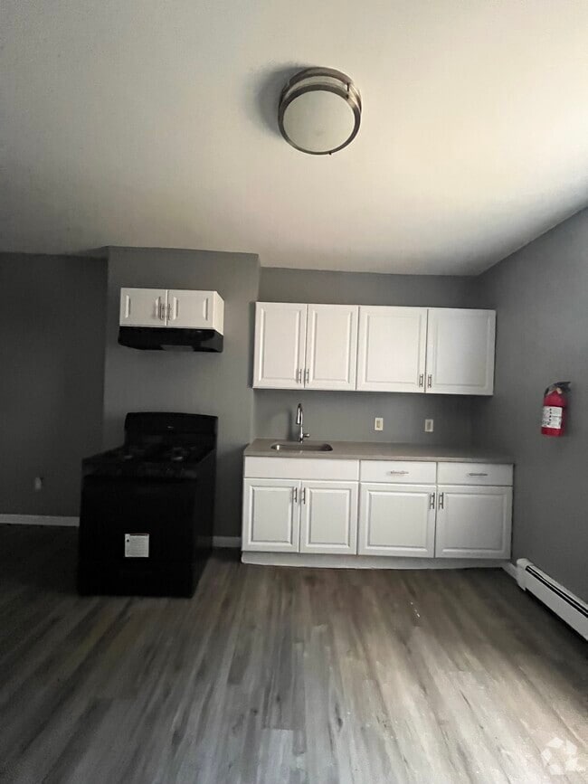 Building Photo - 52 Rosa Park Blvd Unit 1 Rental