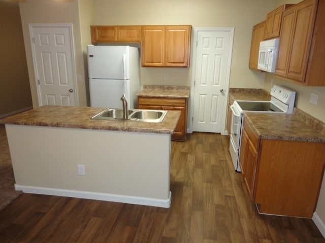 Photo - 6405 W Pioneer St