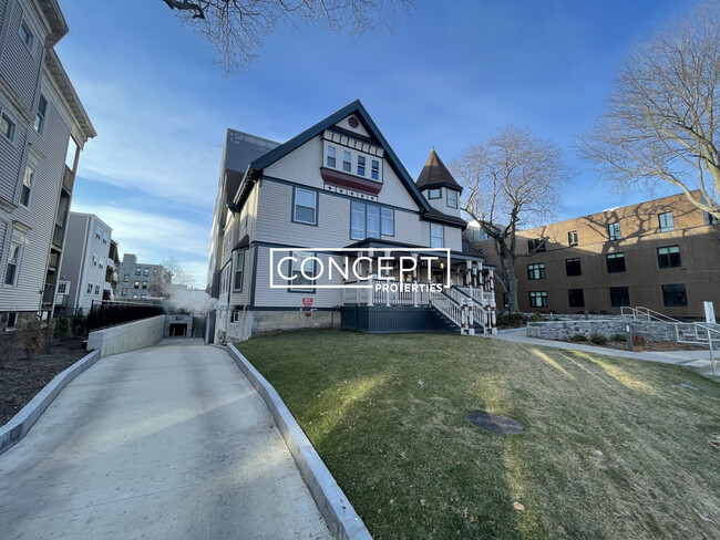 Building Photo - 83 Gardner St Unit 303