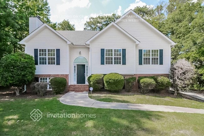 Building Photo - 190 Oakview Trce