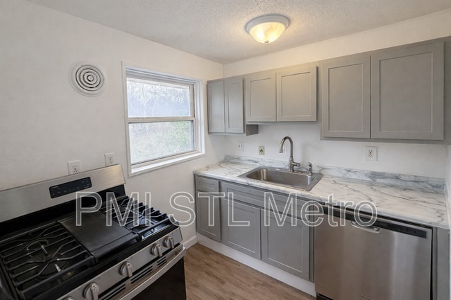 Photo - 5633 Parchester Dr