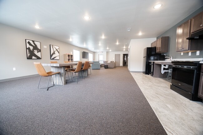 Photo - Irving Center Apartments