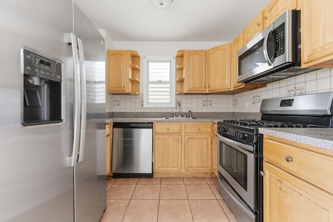 Photo - 46 Armstrong Ave Unit 2