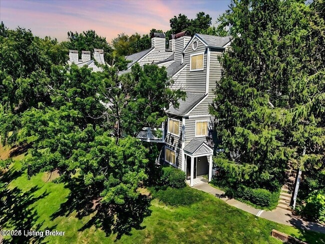 Building Photo - 44 Lake Ave