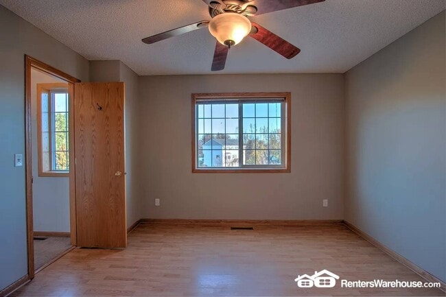 Photo - 109 19th Ave SE