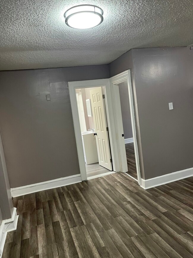 Photo - 6437 N Broad St Unit 2nd fl Rear