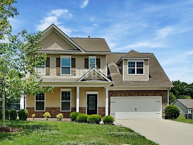 Photo - 2222 Kingstree Dr House