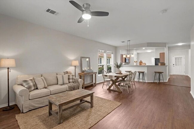 Photo - 330 Portsmouth Dr