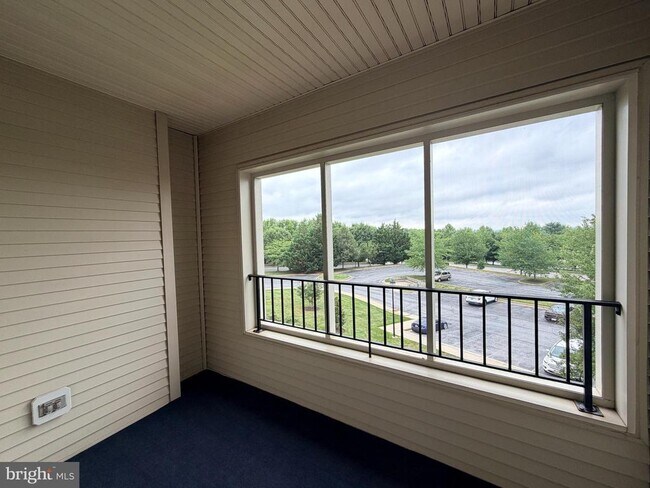 Photo - 2100 Ganton Green Unit B-304