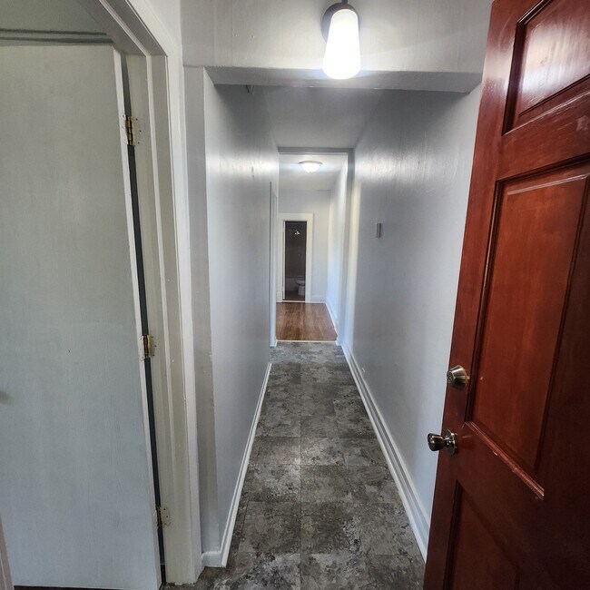468 Beaumont St Unit 4