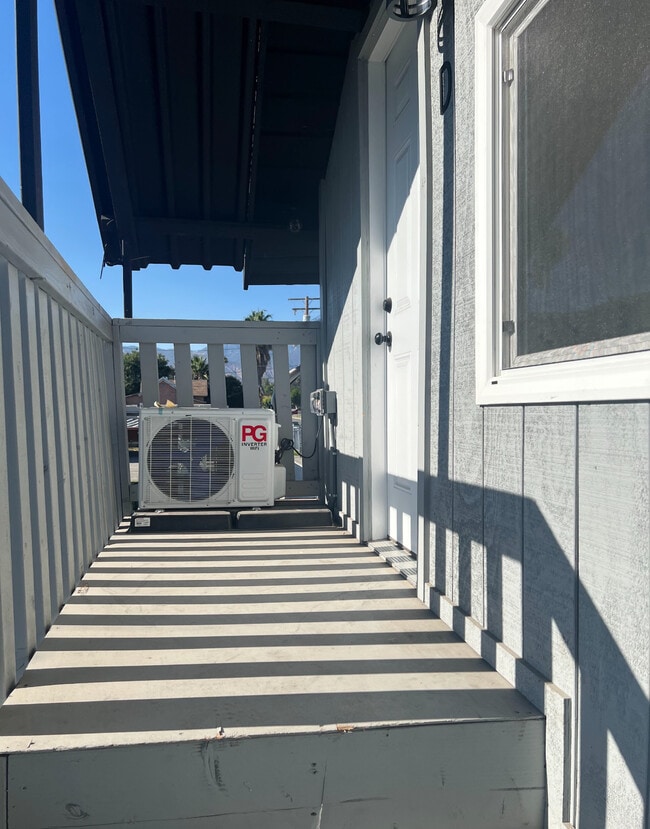 Photo - 358 W 11th St Unit D