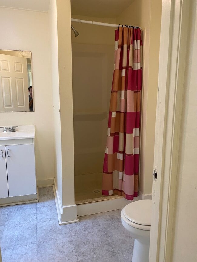4 Stewart Ln Unit 2