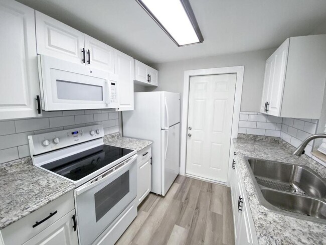 Photo - 1526 Wood Rd