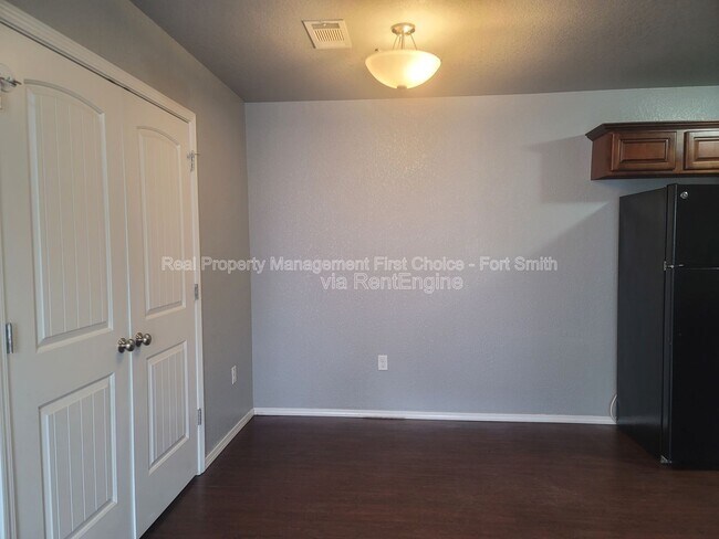 Photo - 2021 Ingalls Ln