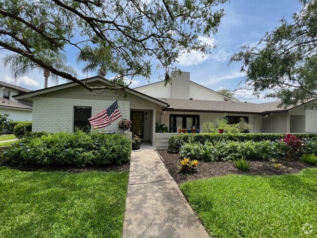 Building Photo - Audubon Park 2/2 Corner Unit Villa with La... Rental