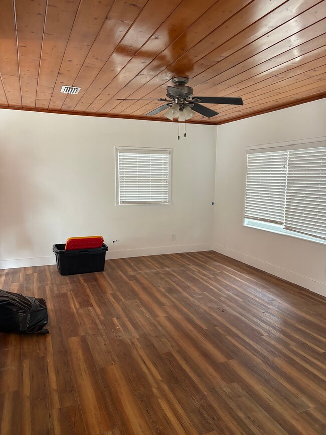 Photo - 626 SW Rustic Cir