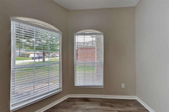 Photo - 15323 Fir Woods Ln
