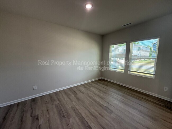 Photo - 2215 Cherry Creek Rd