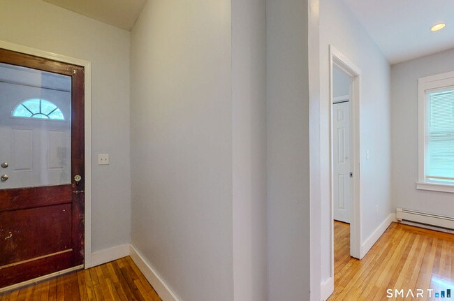 Photo - 51 Mead St