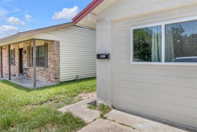 Photo - 5815 Schevers St Unidad B Rental
