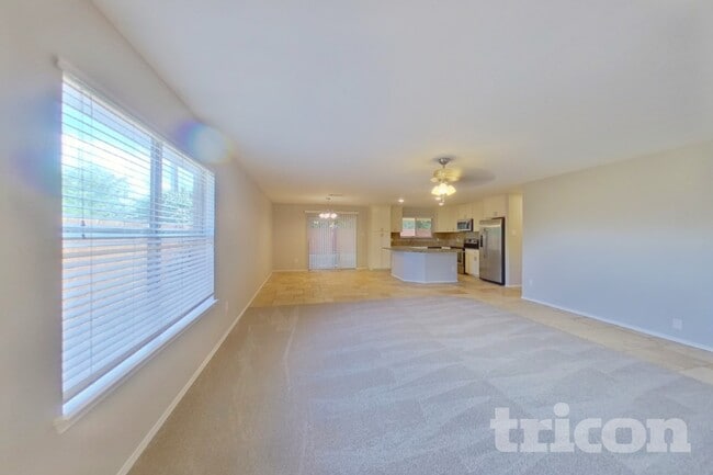 Photo - 4000 Sapphire Ln