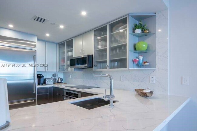 Photo - 540 West Dr Unit 411