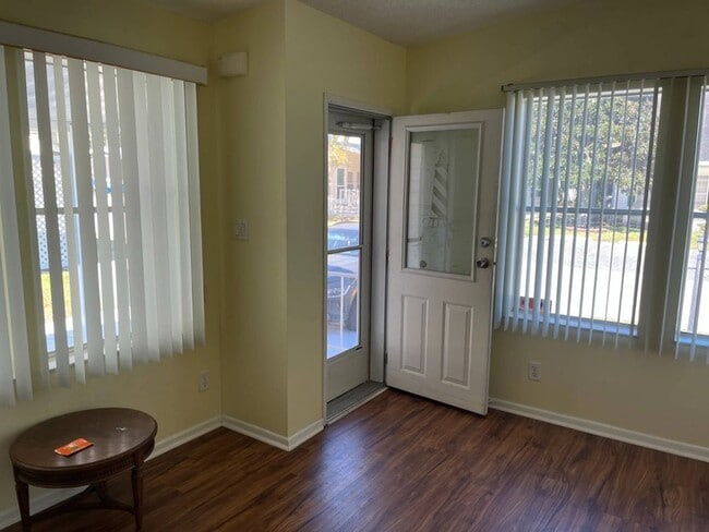 Photo - 5870 SW 59th St