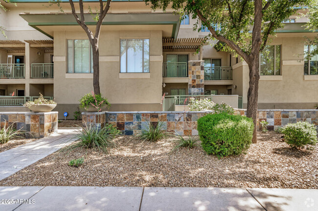 Building Photo - 815 E Rose Ln Rental