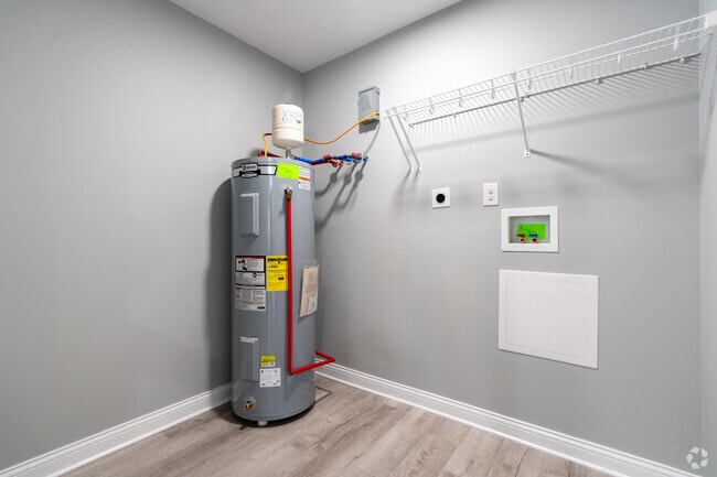 2BR, 1.5BA - 1216SF - Utility Room