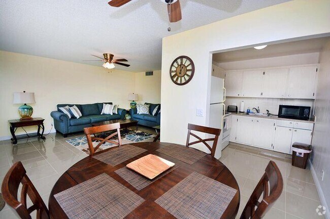 Building Photo - 3400 Springdale Blvd Unit 316 Rental