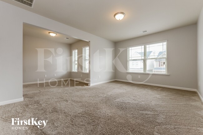 Photo - 349 Rankin Cir