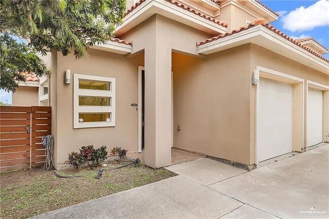 Photo - 3016 S L St Unidad 1 Rental