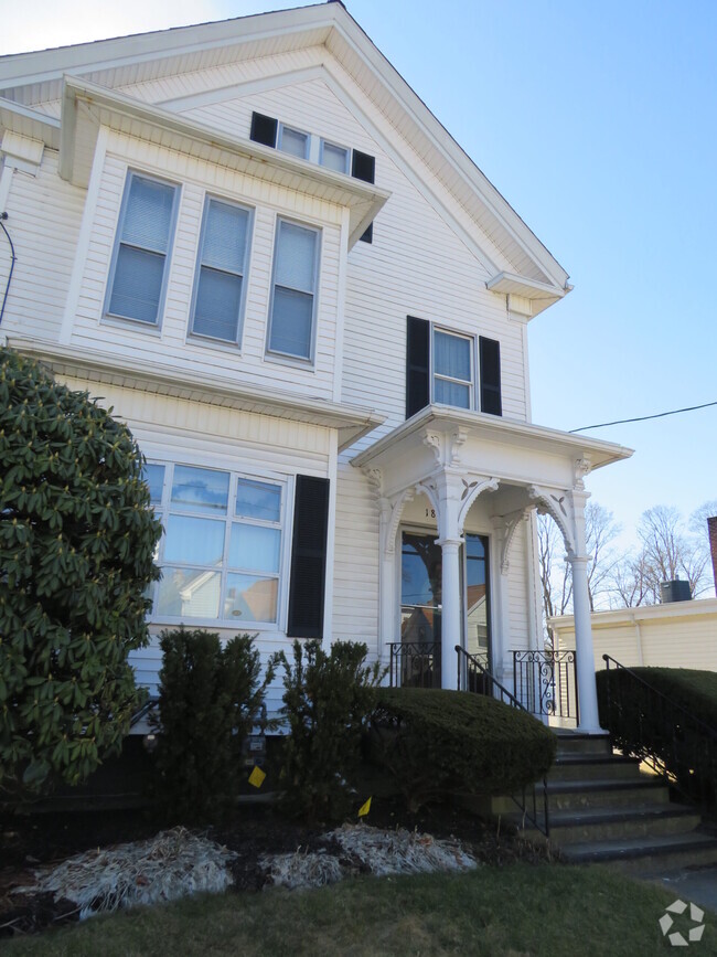 Building Photo - 188 Belmont St Rental