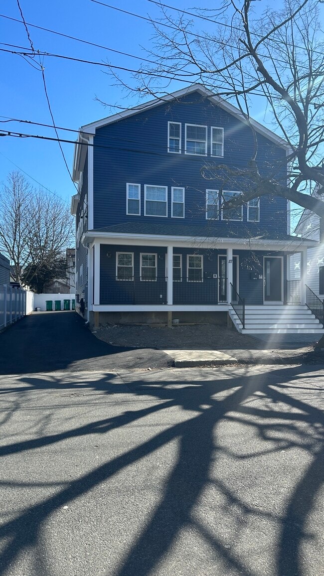 Photo - 113 Wyman St Unidad #2