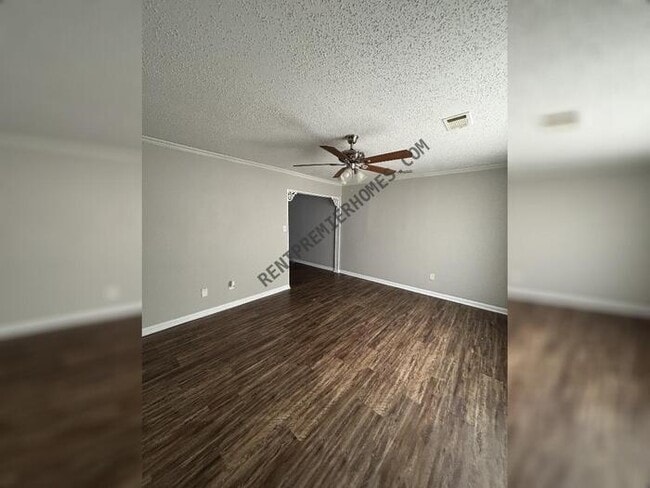 Photo - 217 N Bailey Blvd