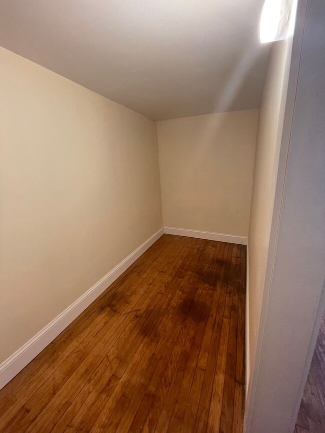 Photo - 45 1/2 Willow St Unit 1