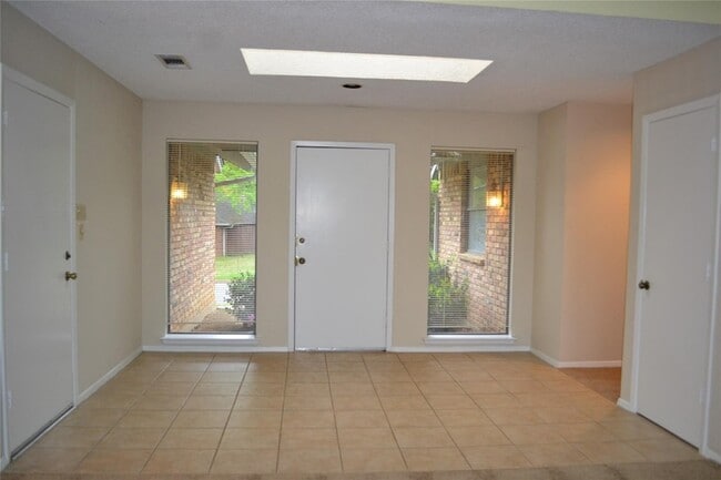 Photo - 5205 Rustle Leaf Dr