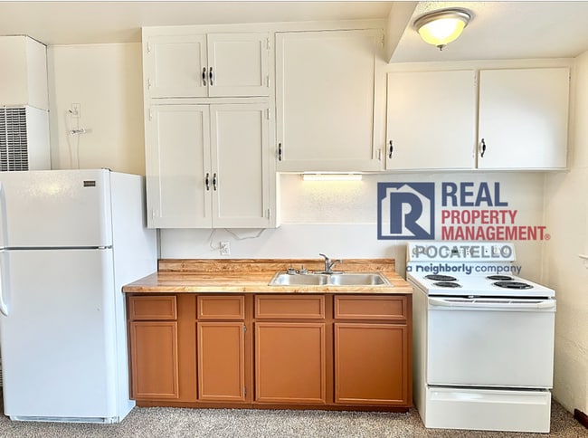 Photo - 355 S Johnson Ave Unidad 810 W Whitman