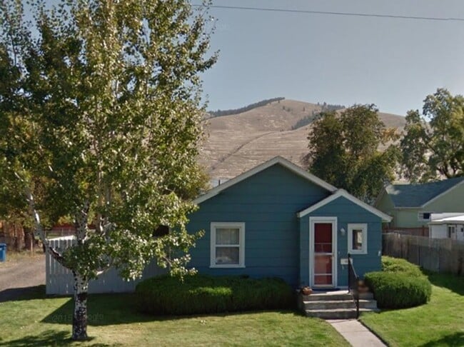 Photo - Adorable house close to University