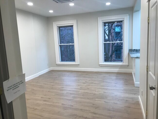 1913 5th Ave Unit 3rd Fl