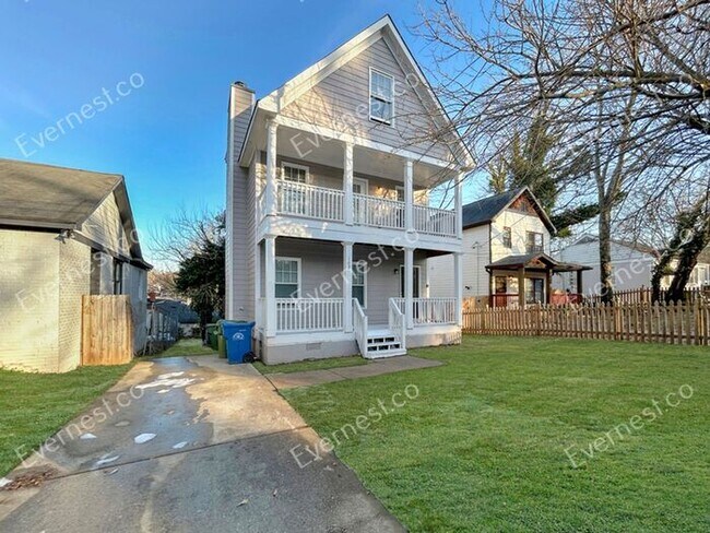 Photo - 142 Lawton St SW House