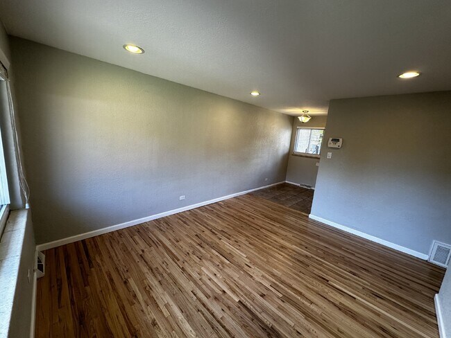 Photo - Cozy Home in Sunnyside!