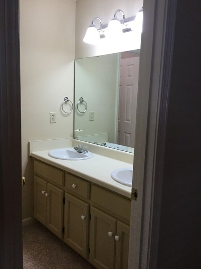 Photo - 1068 Vineyards Dr