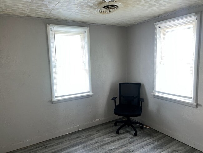 Photo - 1524 N Summit Ave